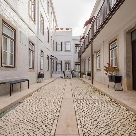 Charming Apartment In Private Condominium At Graca Lissabon Buitenkant foto