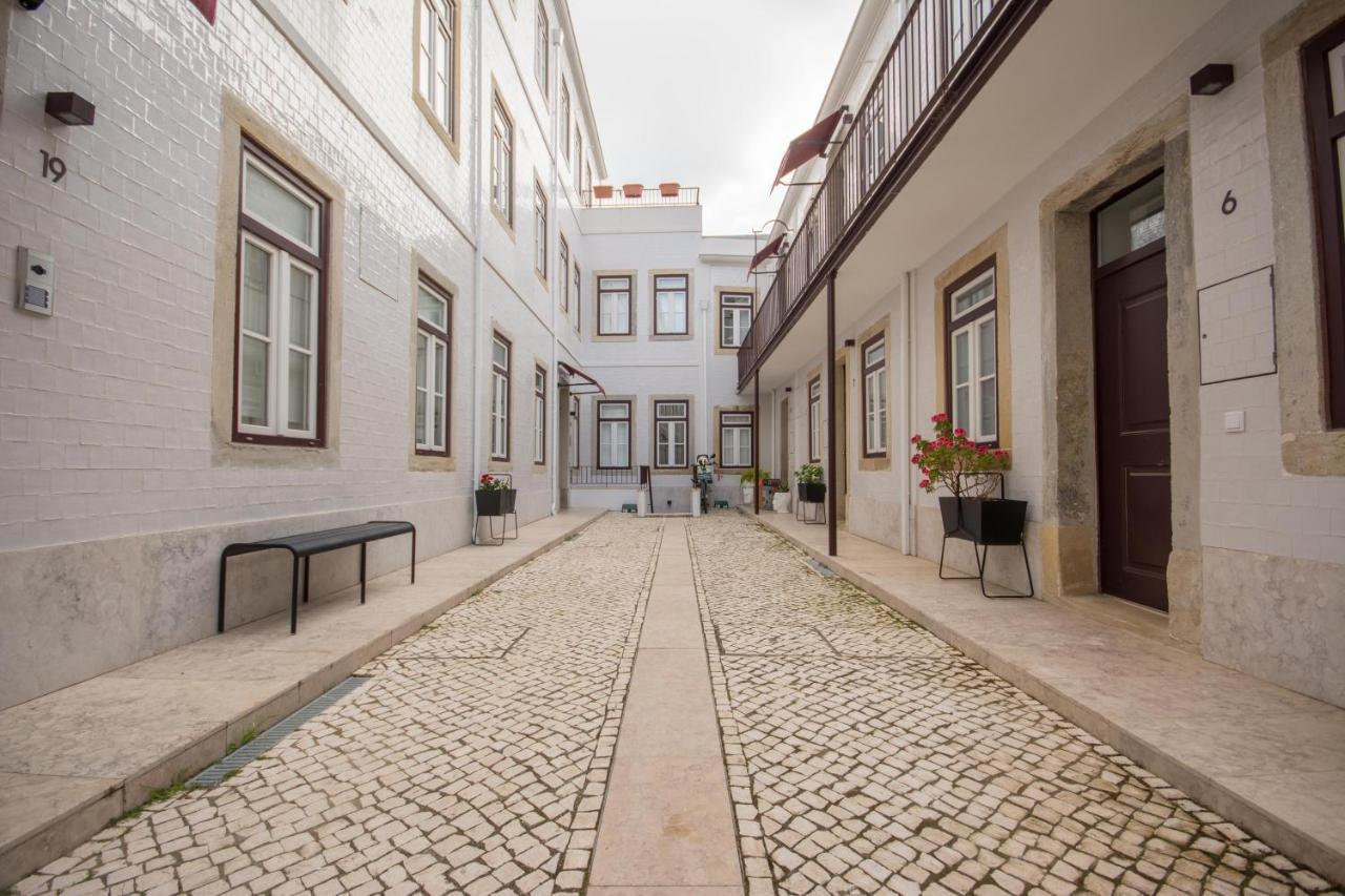 Charming Apartment In Private Condominium At Graca Lissabon Buitenkant foto